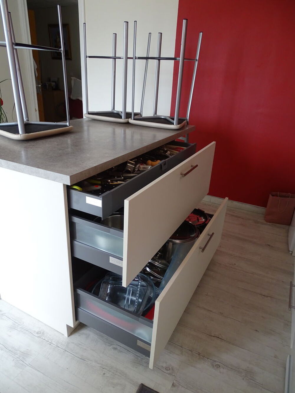 &Icirc;lot central cuisine Schmidt avec 3 tabourets Meubles
