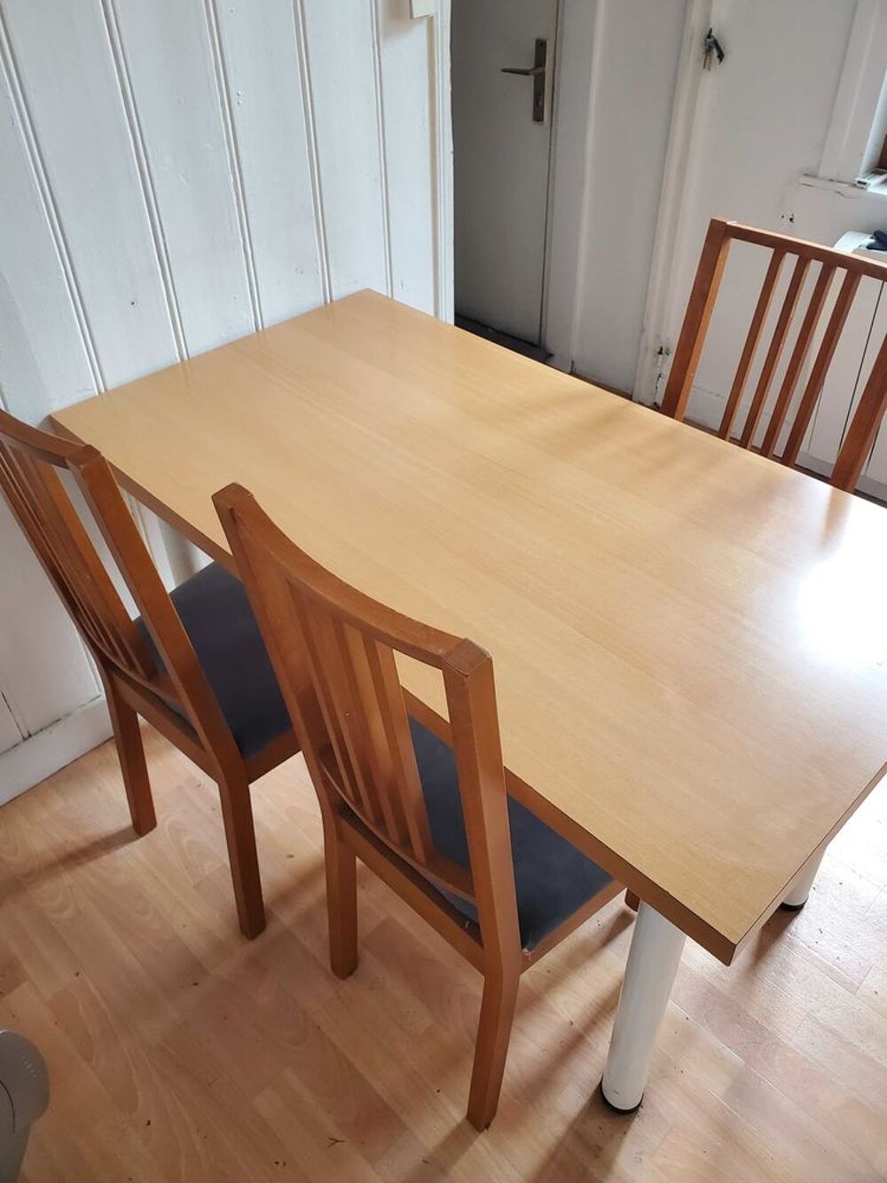 Table avec chaises Meubles