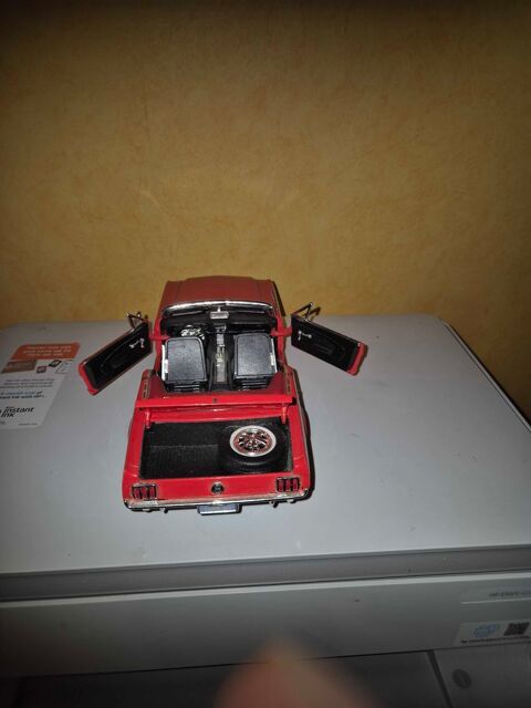 voiturres miniature 70 Portes-l�s-Valence (26)