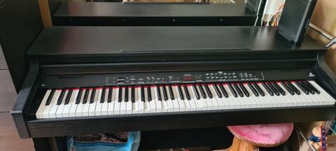 Piano num�rique : Behringer Eurogrand EG2180 Paris 17 (75)