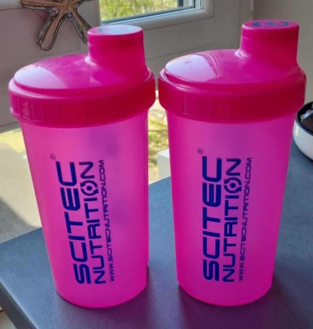 Lot de 2 bouteilles neuves 700 ml Sports