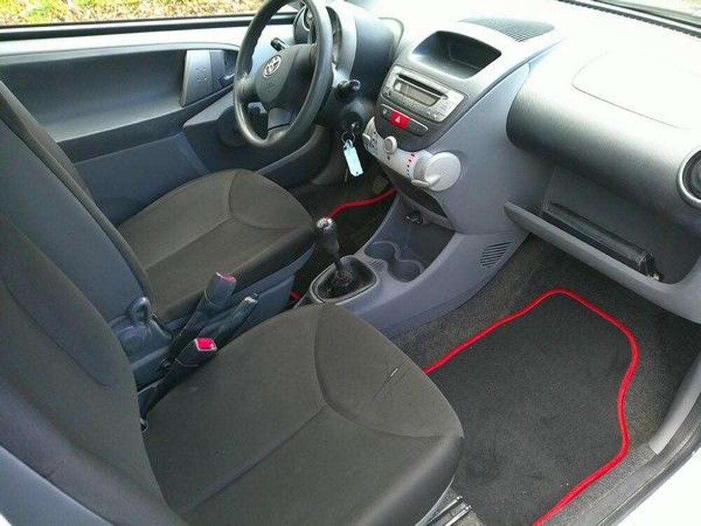 Aygo 1.0vvt-i 70cv 2012 occasion 42100 Saint-Etienne
