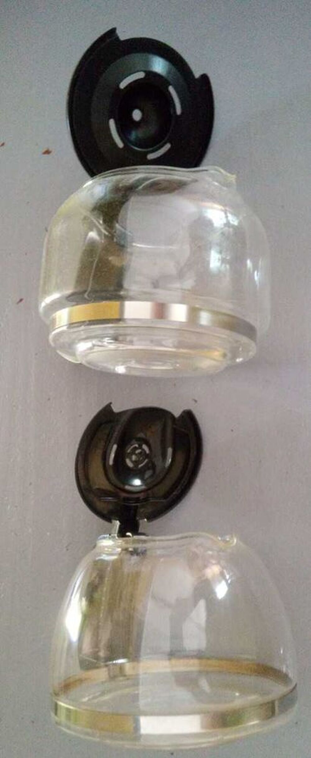 Verseuse cafeti&egrave;re en verre. Sur Amiens Rivery. Pas d'envoi. 10€ pi&egrave;ce. Remise en main propre. Electroménager