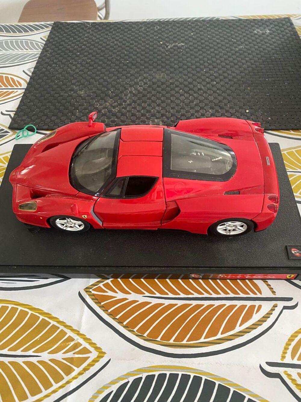 FERRARI VOITURE DANS SA BOITE D ORIGINE 