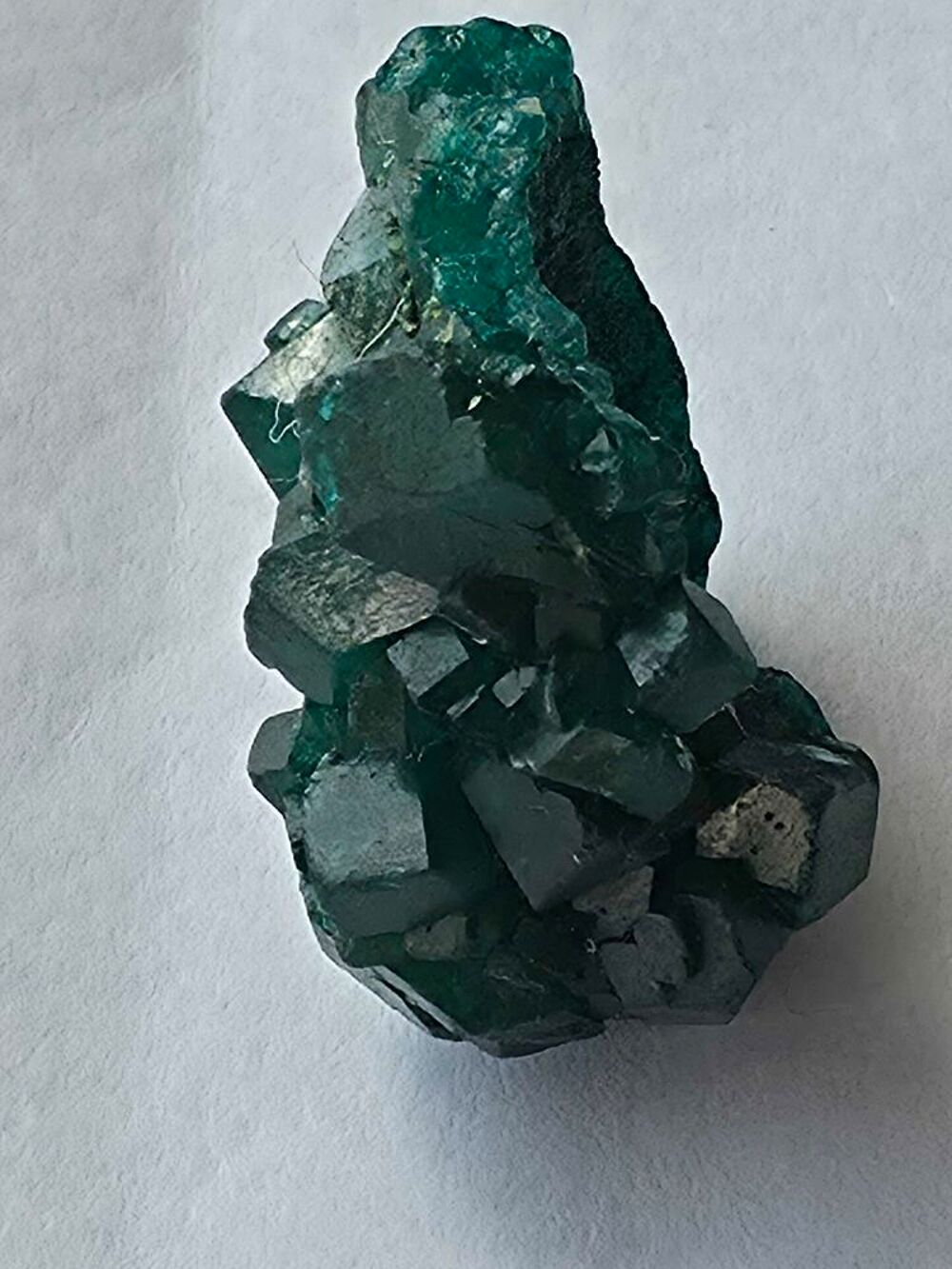 Sp&eacute;cimen Dioptase du Congo-Cristaux vert &eacute;meraude 7g 