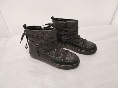 Bottines noires T39 avec Strass lacets et fermeture clair sur le ct. 11 Paris 15 (75)