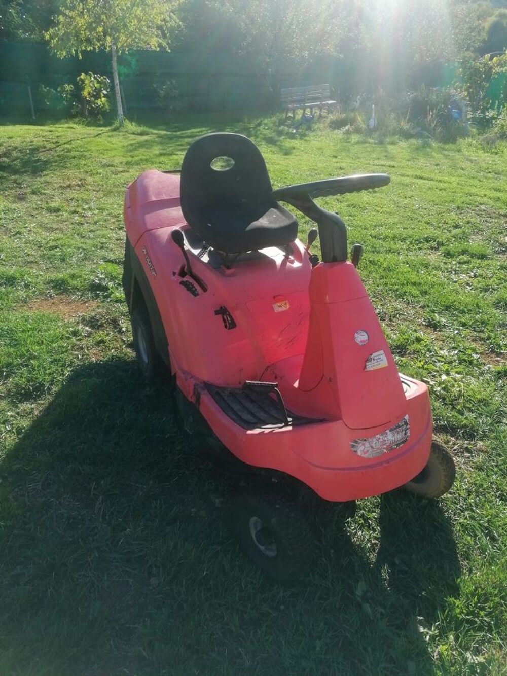 Tondeuse autoport&eacute;e oleomac Jardin