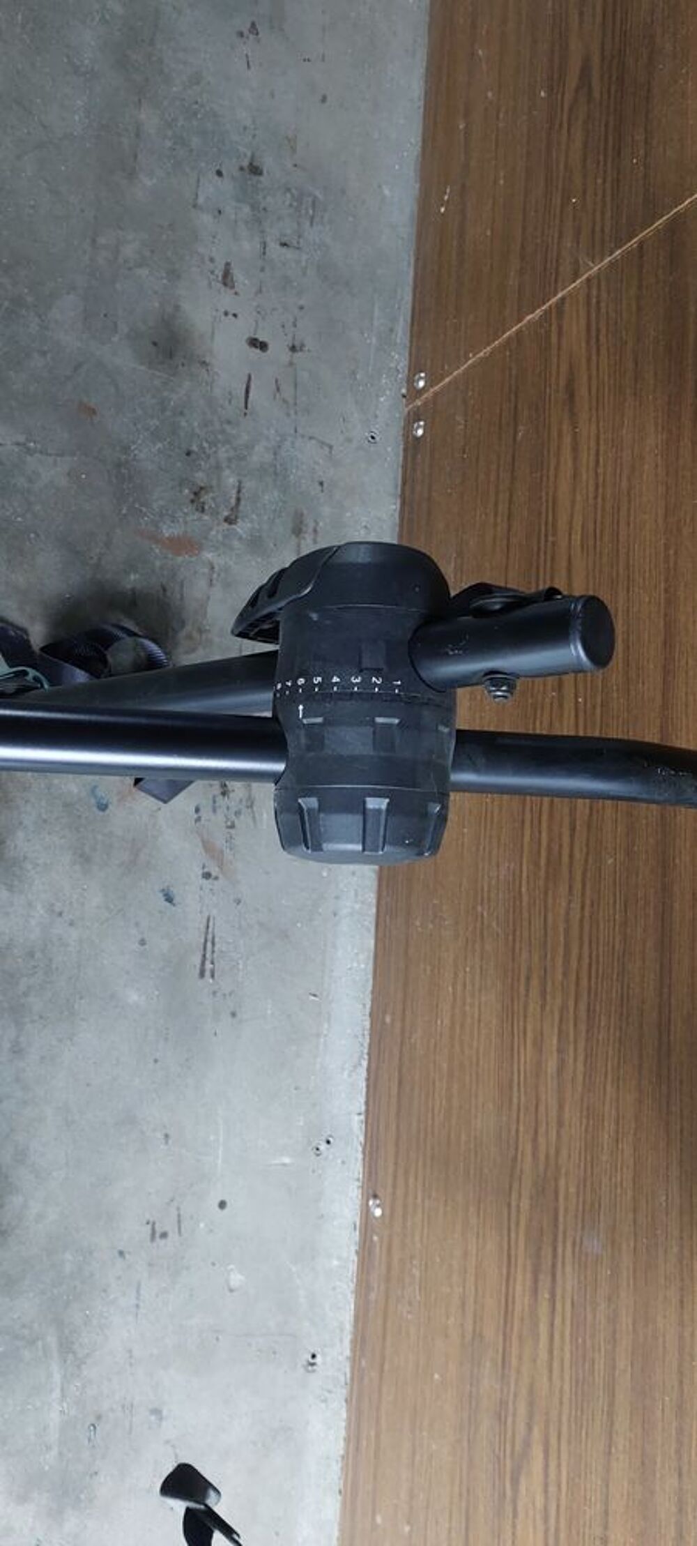 Porte v&eacute;lo sur coffre de voiture Vlos