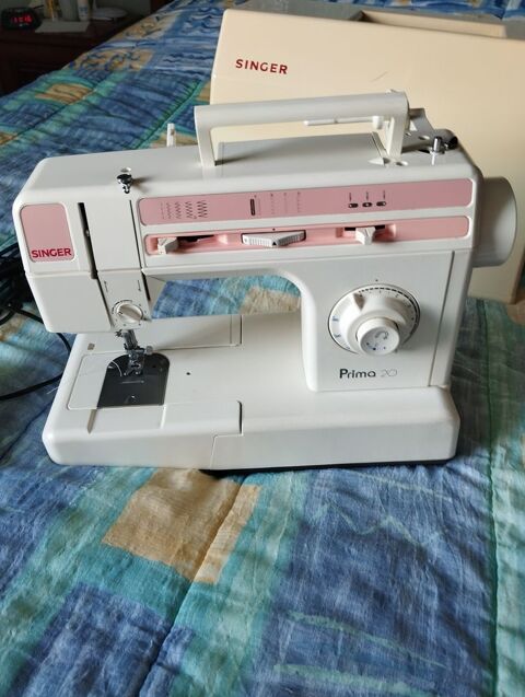 Machine  coudre Singer 40 Berville (76)