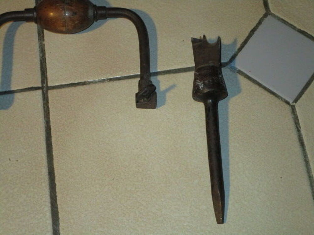  Vieux outils Vilebrequin de tonnelier 