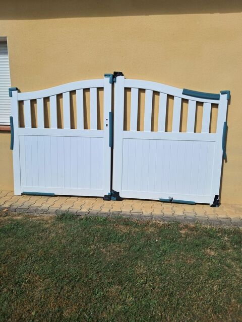 Portail de jardin en 3mètres , jamais posé : motorisable 400 Montgiscard (31)