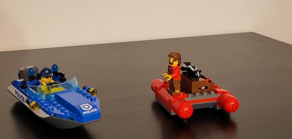 Lego city arrestation en hors-bord ref 60176 Jeux / jouets