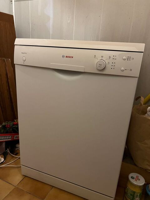 lave vaiselle bosh 320 Toulon (83)