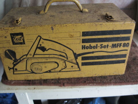 Ensemble de matriel lectrique. 0 Parentis-en-Born (40)