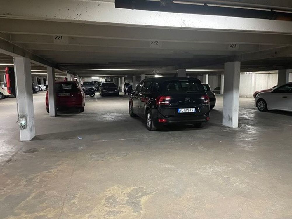 Location Parking/Garage parking Paris 13