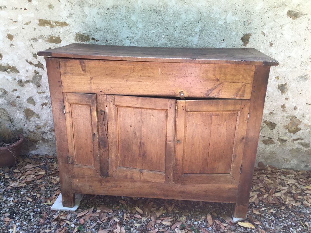 Buffet blutoir trois portes Meubles
