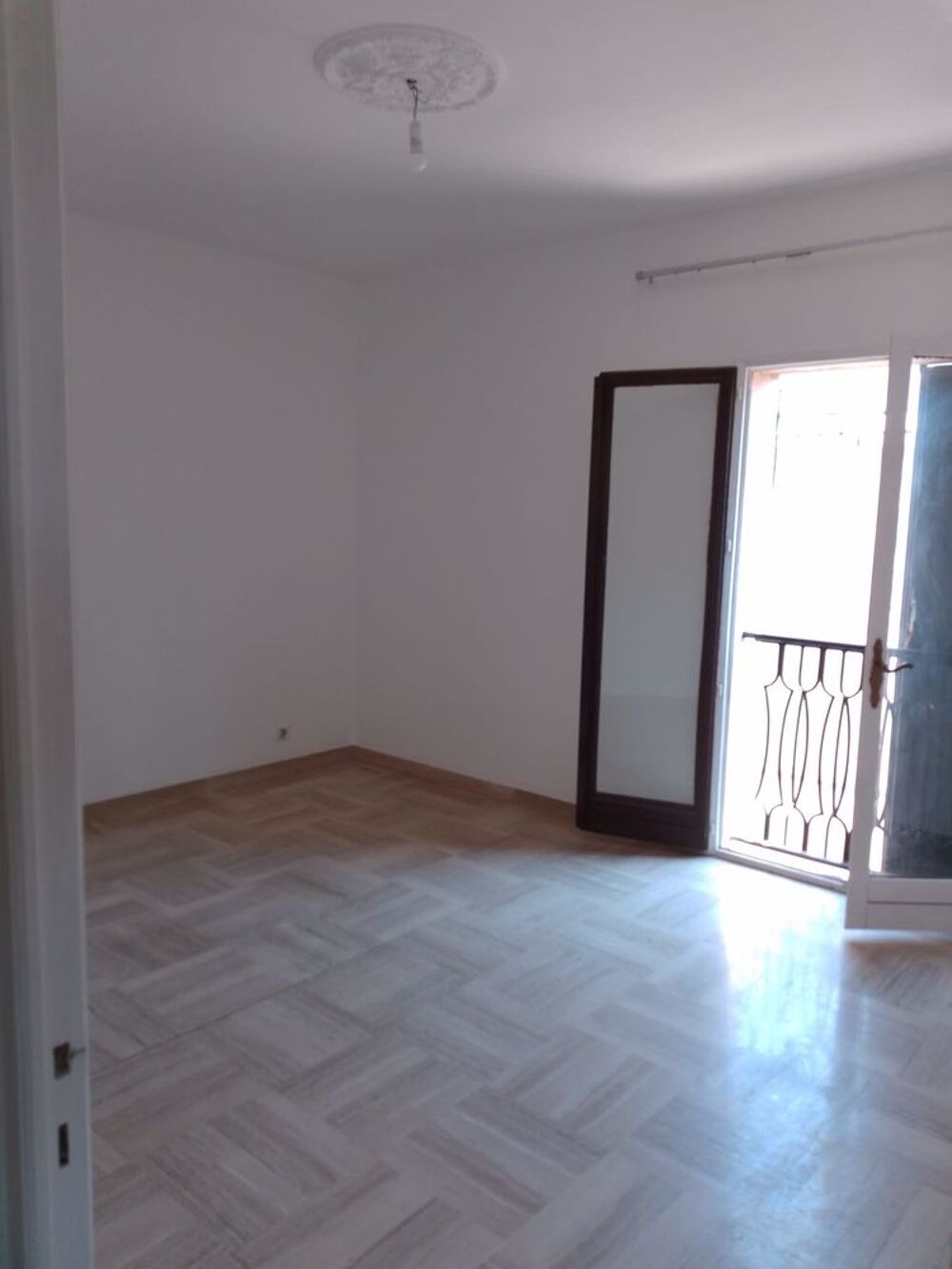 Location Autre Haut de Maison 150m2, terrasse de 80m2 possible colocation Marseille 10