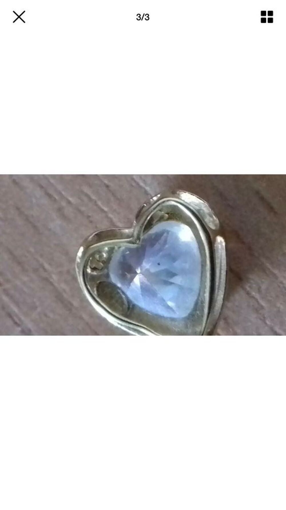 jolie coeur en or 18 carat et sa pierre Bijoux et montres