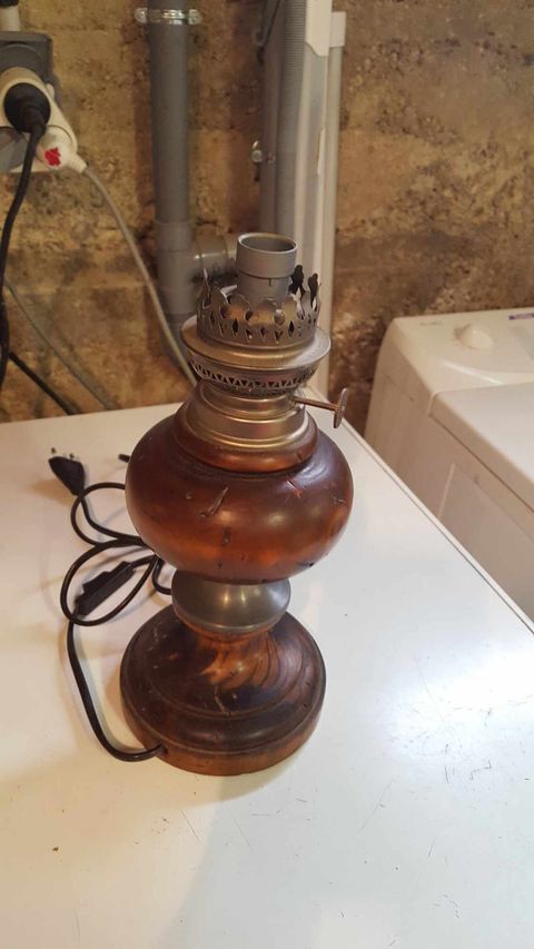   Lampes anciennes quinquet, homme et  rverbre N 1327 10 Beaune (21)