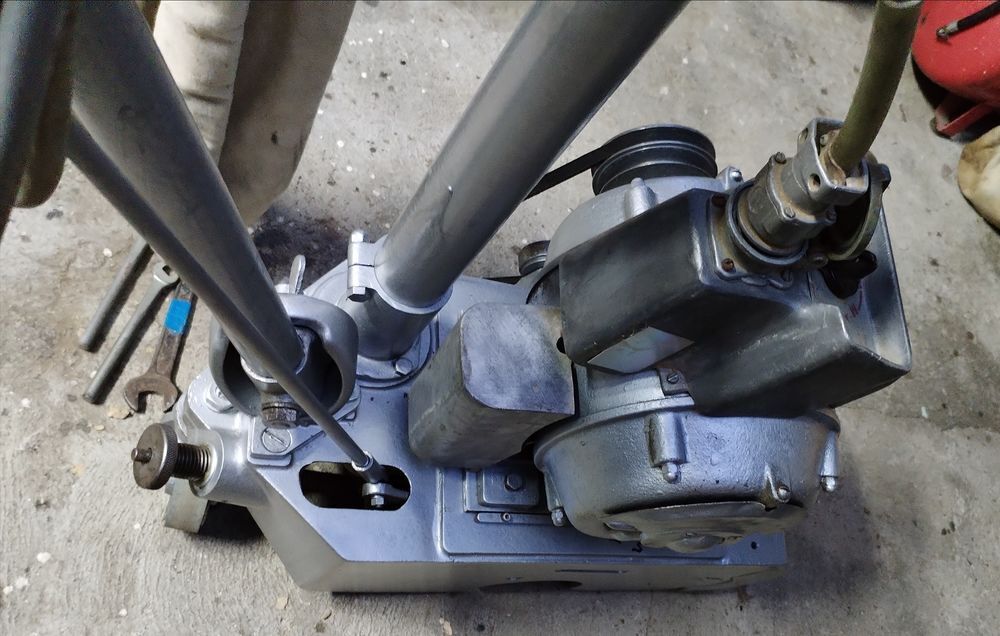 Ponceuse &agrave; parquet professionnelle REPEX Ouragan Bricolage