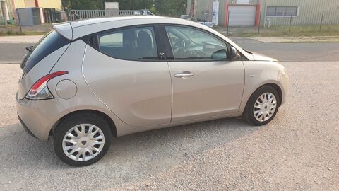 Lancia ypsilon 1.2L essence Première main