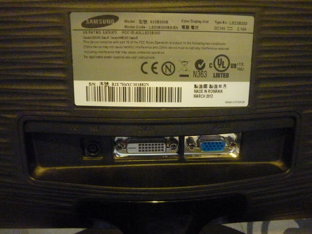 &Eacute;cran Samsung S23B300B 23 Pouces Matériel informatique