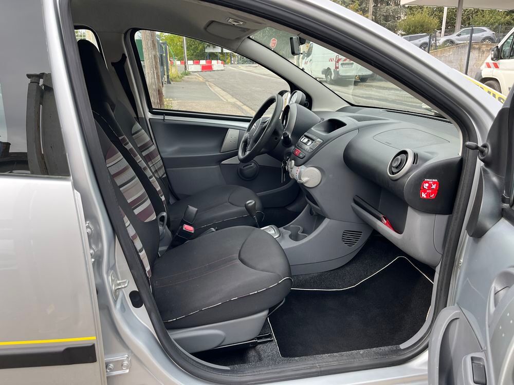 C1 1.0i Exclusive SensoDrive A 2011 occasion 42700 Firminy