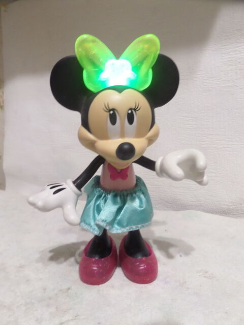 poupée disney  minnie mouse 15 Lyon 8 (69)