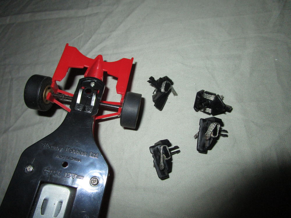 VIEUX CIRCUIT AUTOMOBILE "SACLECTRIC-GRAND PRIX" 
Jeux / jouets