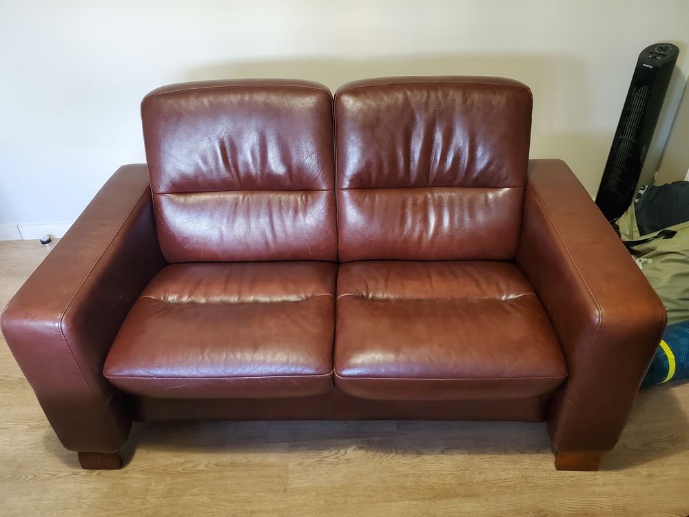 Canap&eacute; et fauteuil en cuir Meubles