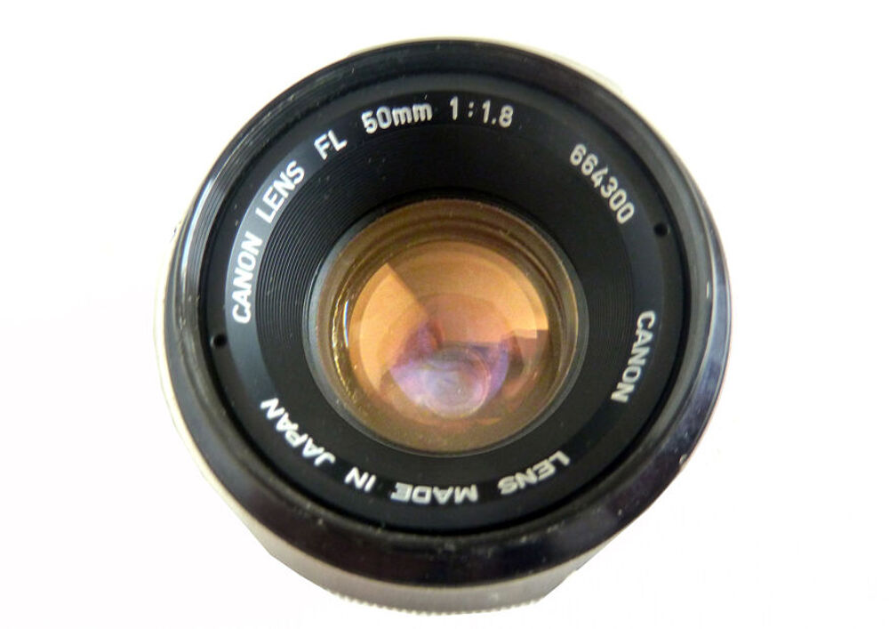Objectif CANON. Lens 1: 1,8. / FL 50 mm, noir. Photos/Video/TV