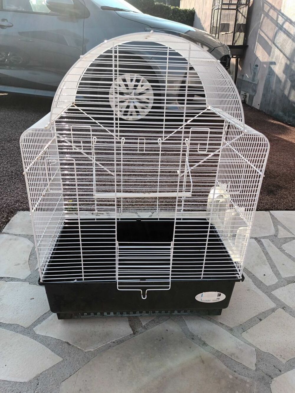 cage &agrave; oiseaux 49x70 cm blanche en m&eacute;tal et fond plastique Jardin