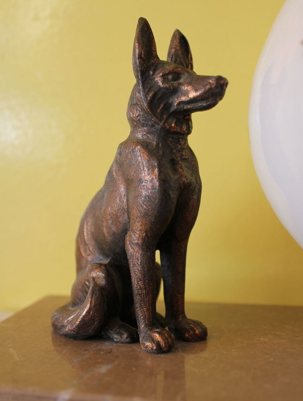 Lampe veilleuse art d&eacute;co Chien de garde sous les &eacute;toiles Décoration