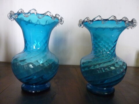 vase ancien XIX en verre soufflé , Vincennes (94)