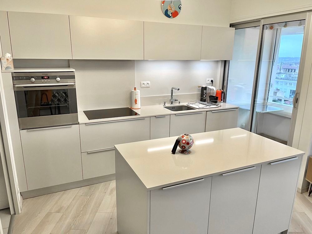 Vente Appartement 1 Appartement T4  , 1 Cellier , 1 Parking privé couvert , Bordeaux
