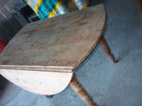 table ronde 30 La Celle-Saint-Avant (37)