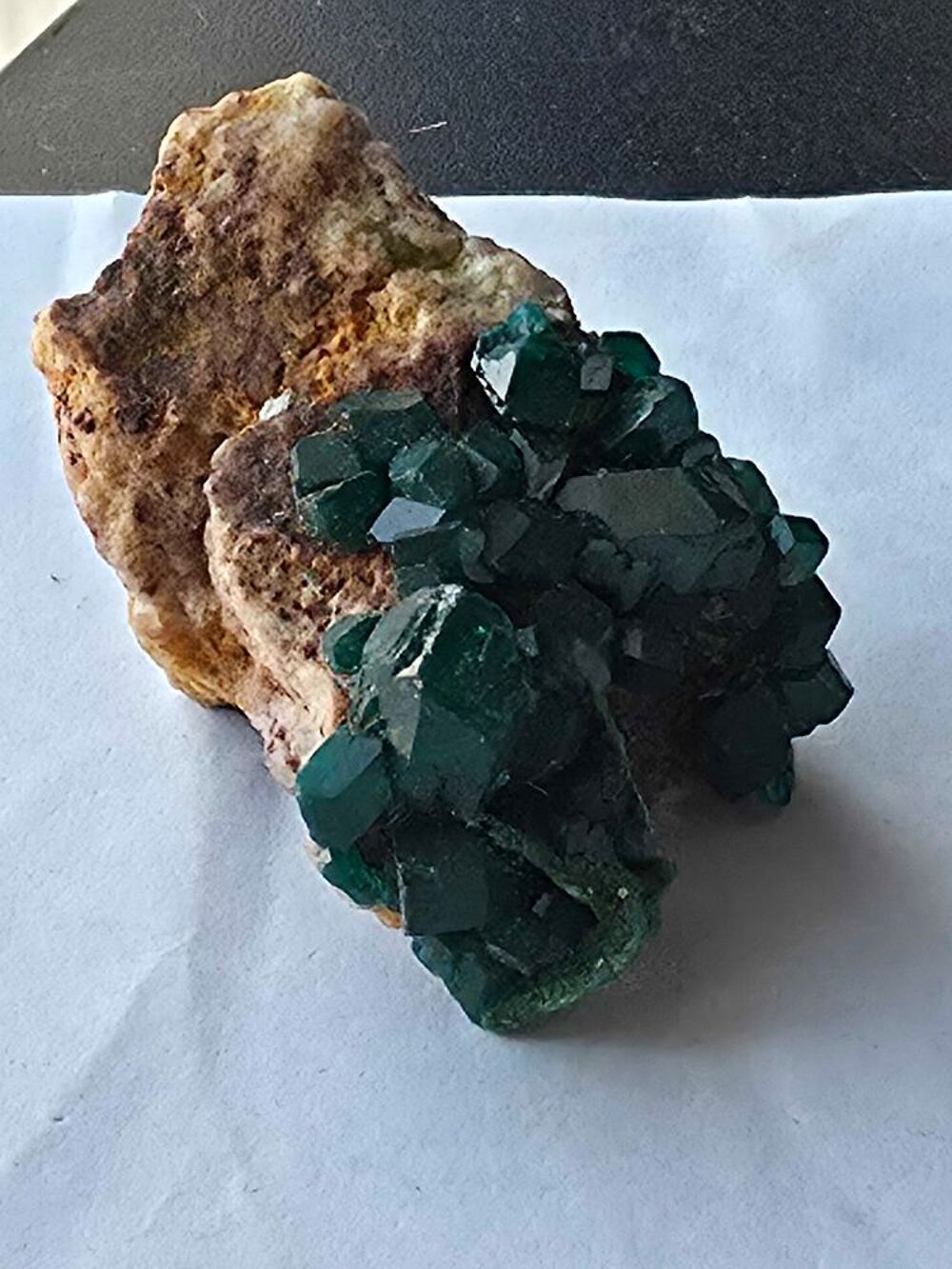 Dioptase sur Gangue du Katanga RDC-Sp&eacute;cimen de Collection 39g 