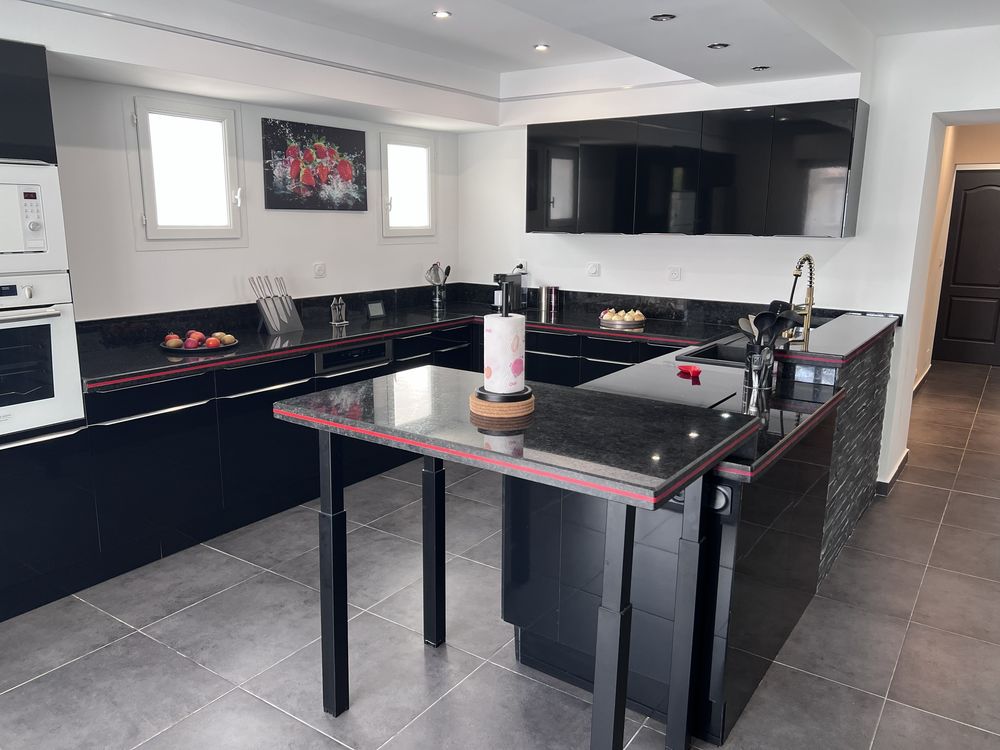 Vente Villa Villa 216 m² - 6 chambres T2 indépendant - Piscine chauffée Montady