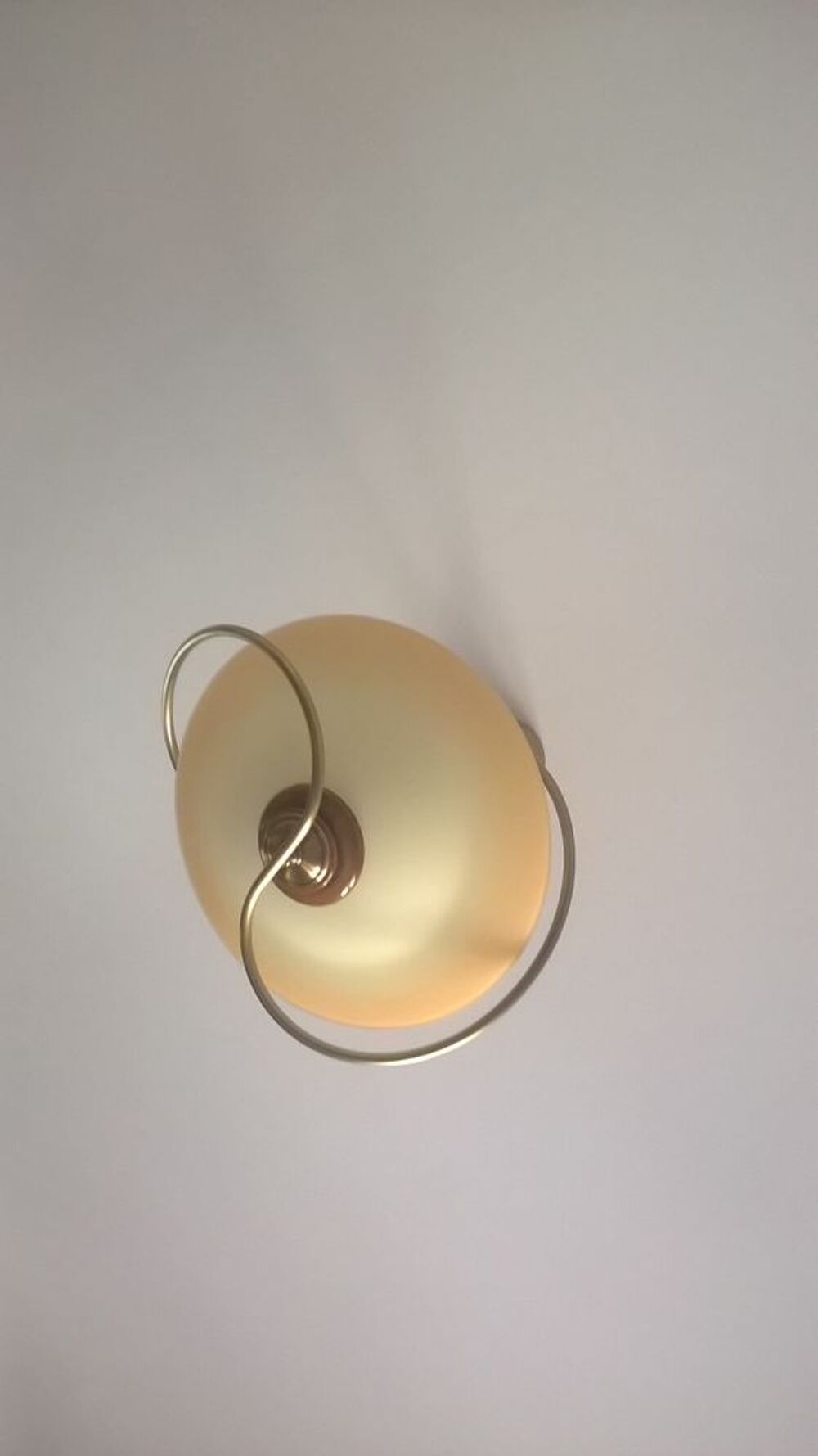 Magnifique suspension pour chambre. Monture bronze. Décoration