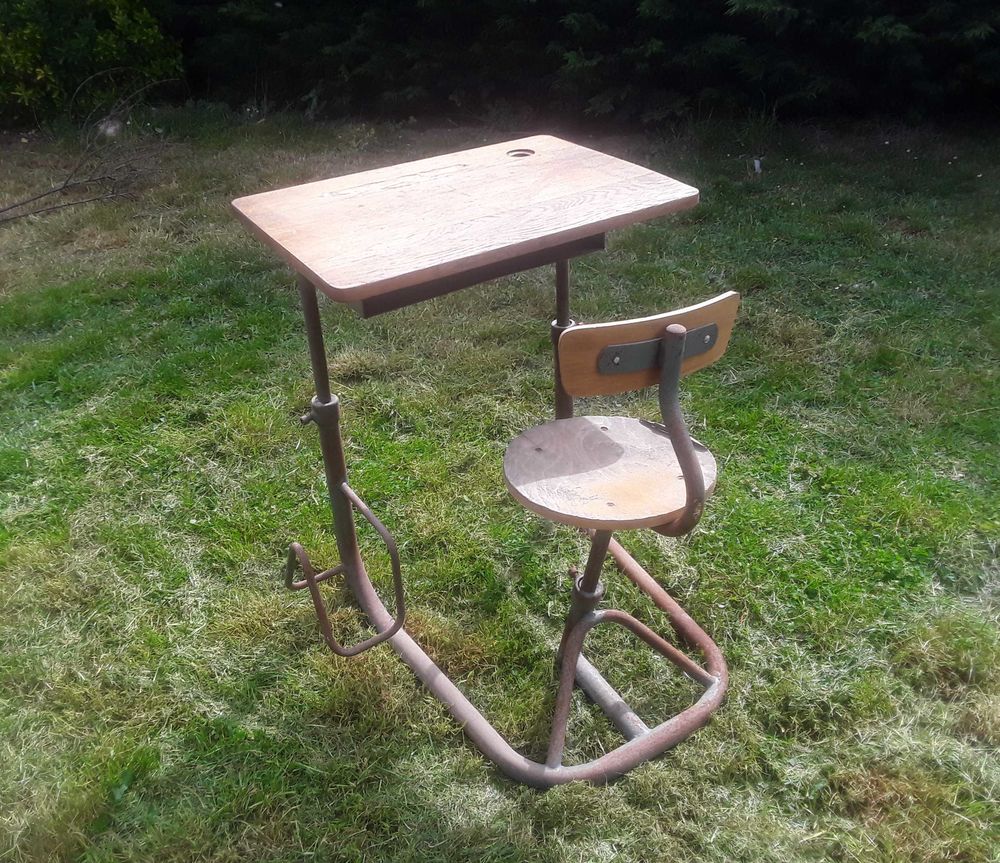 bureau d'&eacute;colier &agrave; restaurer Décoration