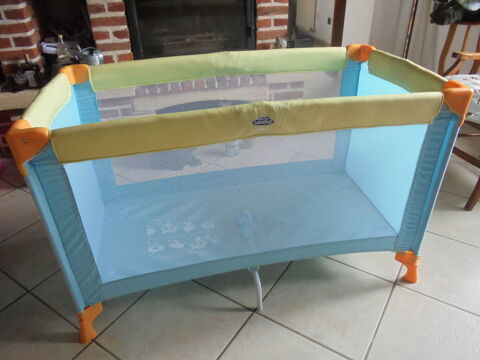 Lit pliant b�b� plus matelas et  al�se. 80 Saint-Omer (62)