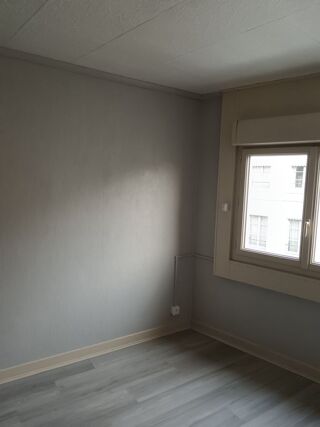  Appartement à louer 4 pièces 53 m² Châtellerault