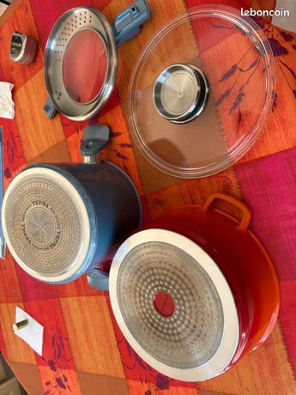 Vaisselle-verres-couverts-marmites-cocotte Tupperware-etc Cuisine