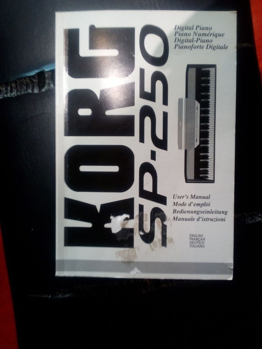 Clavier piano num&eacute;rique Korg Meubles