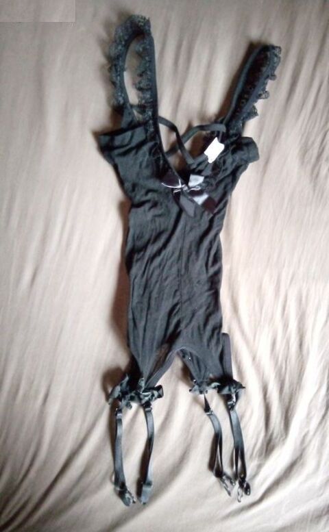 body porte jarretelle noir - taille S 4 Beauchamp (95)