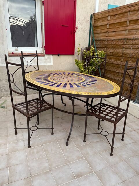 Table marocaine faïence, fer forgé et 4 chaises fer forgé 400 Sainte-Maxime (83)