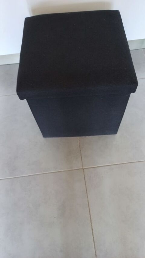 Joli coffre noir en tissu
Marseille 12 (13)