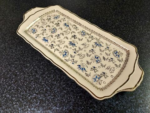 Beau plat rectangulaire fa�ence de LONGWY 25 Montigny-aux-Amognes (58)