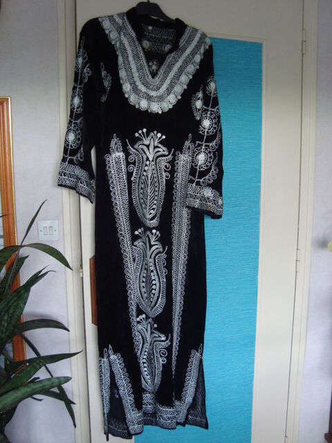 robe marocaine
9 Villevque (49)