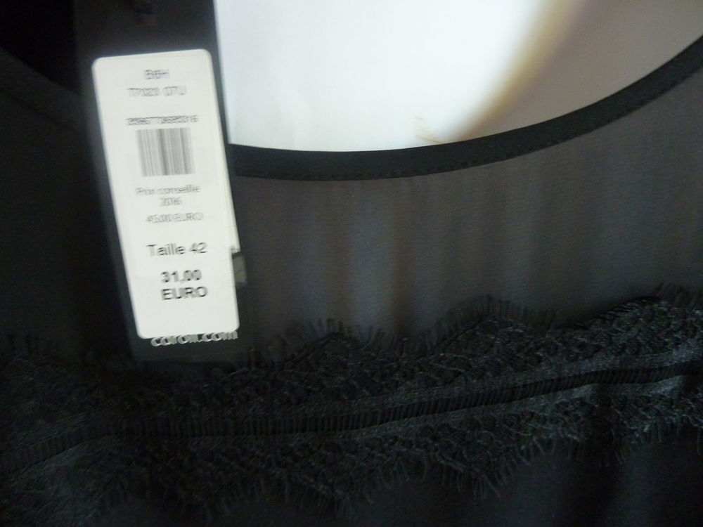 T-shirt Caroll avec &eacute;tiquette - T-shirt sans manches Vêtements